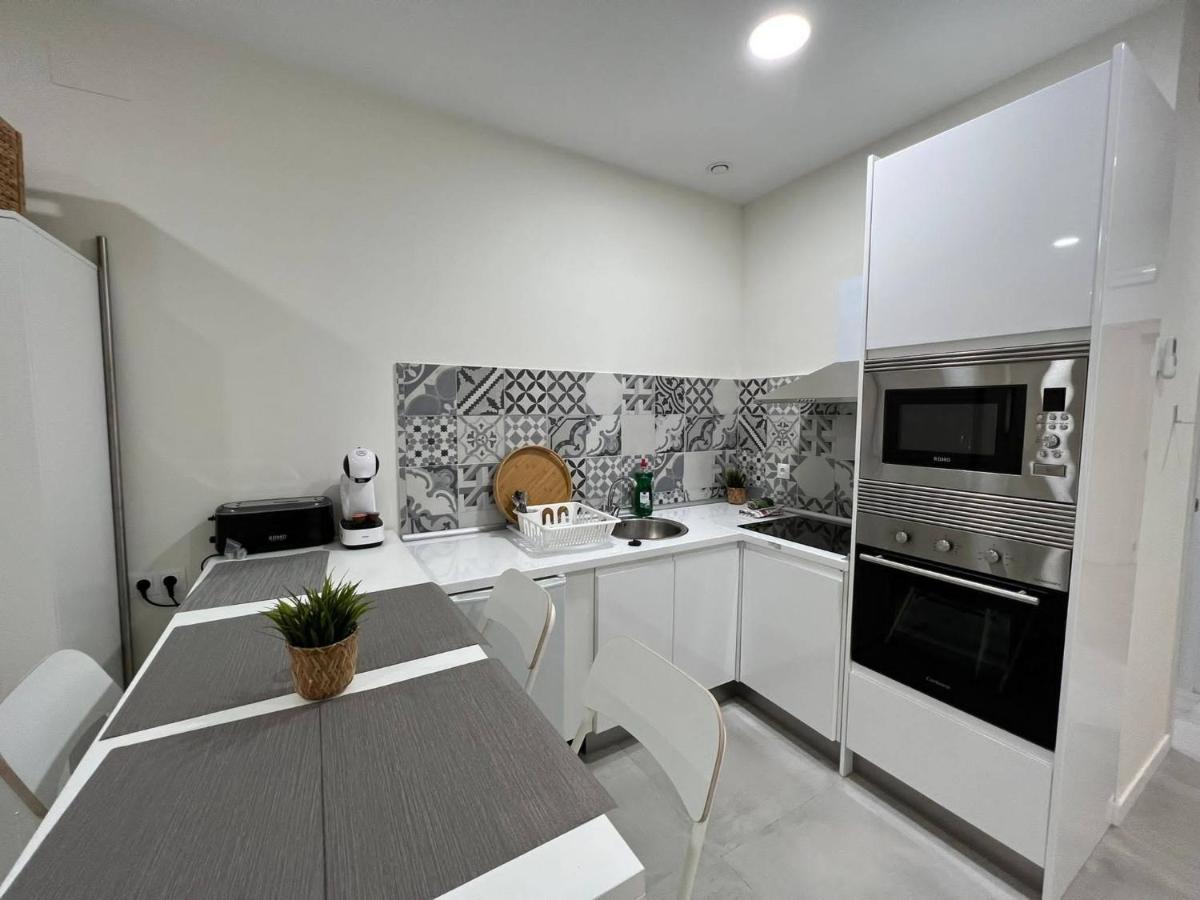 Centro Estudio Trinidad Malaga 3 Dış mekan fotoğraf